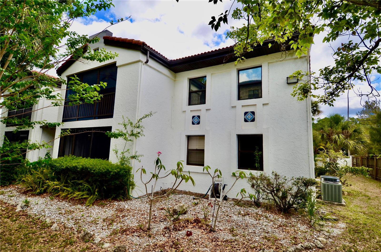 MENTONE COURT - Residential Lease