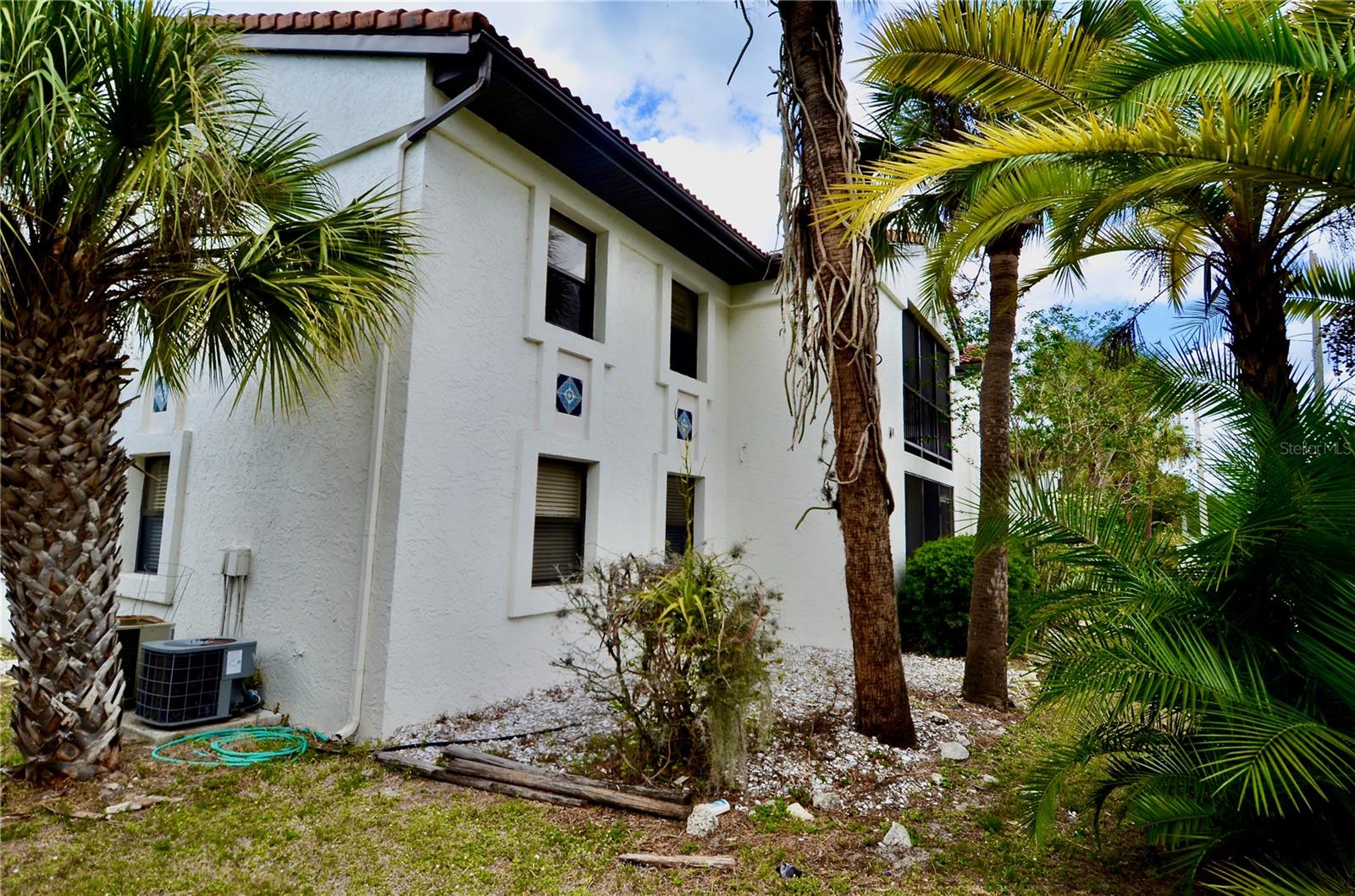 MENTONE COURT - Residential Lease