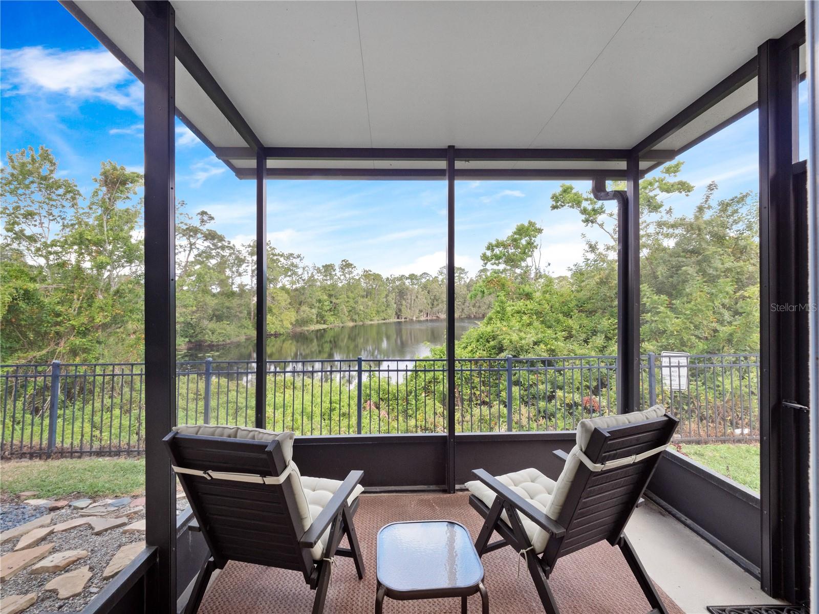2112 ROOKERY LANE