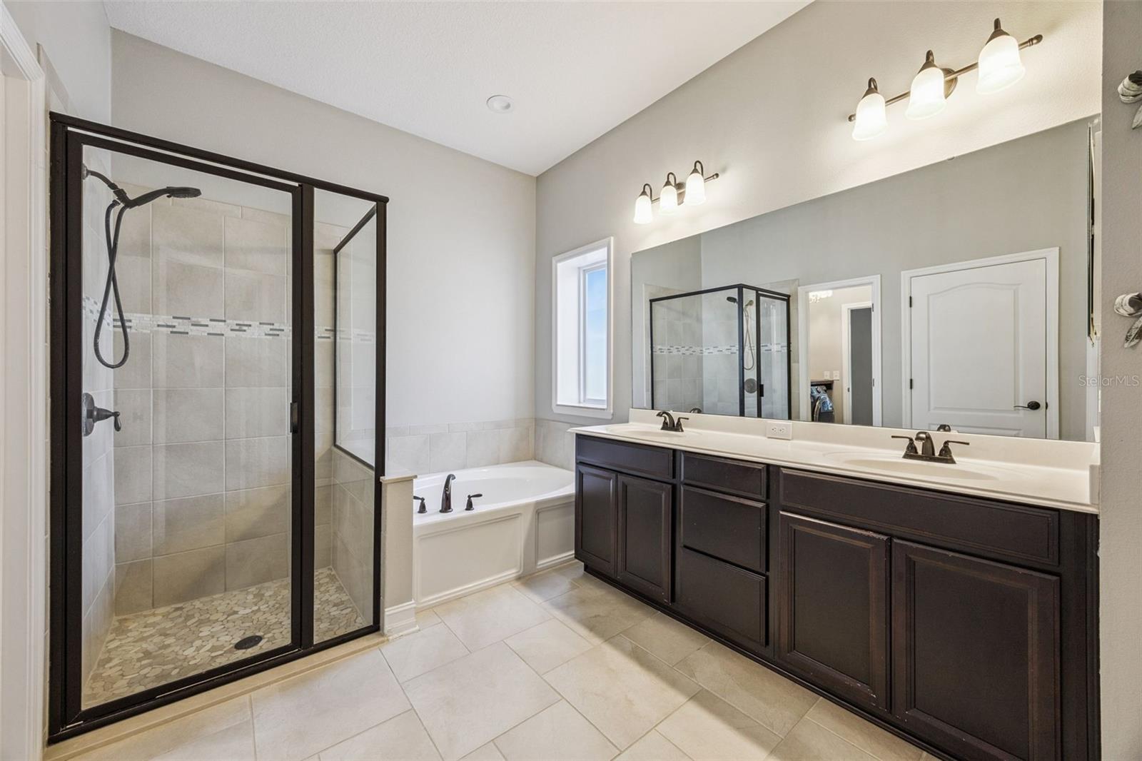 OAKLAND PARK - Residential