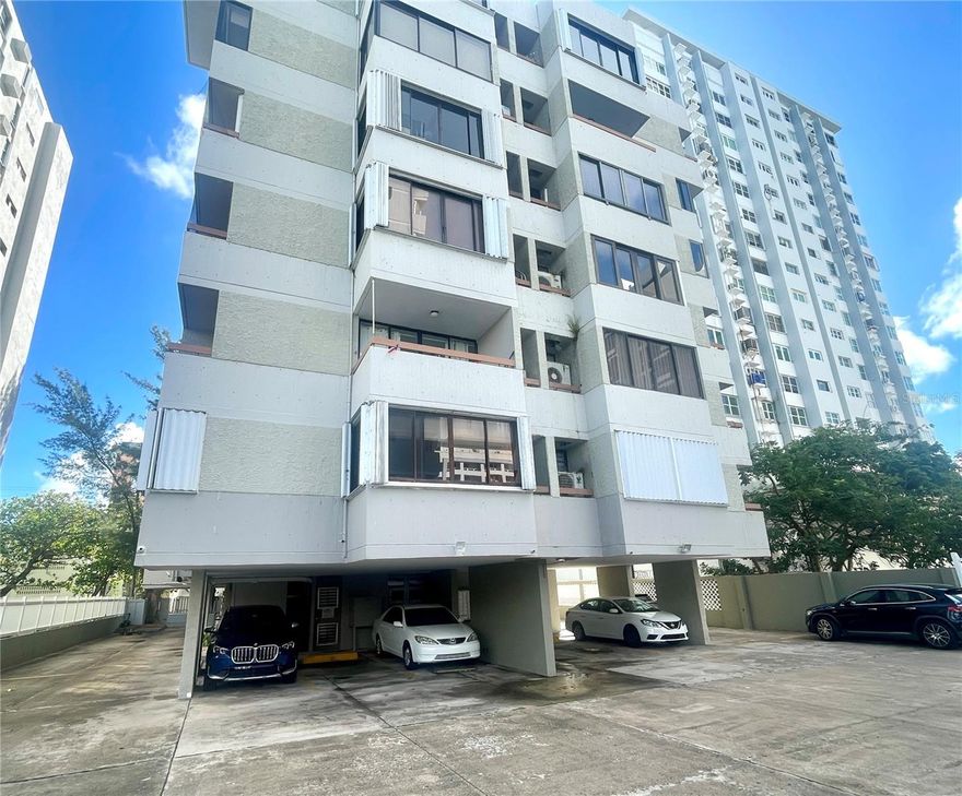 28 WASHINGTON APT 1-F - Contractor’s Dream! One-bedroom, one-bath corner apartment unit located in the heart of Condado. Prime location with excellent accessibility to major roads, beaches, dining, and shopping. This unit offers exceptional potential for renovation and value enhancement. The condominium is equipped with a full-capacity generator to power the building during emergency power outages, providing added reliability and peace of mind. NO PARKING TO THE UNIT - Monthly parking service can be outsourced in a neighboring private parking lot.  Minor renovations are required. Property is being sold as-is, and the transaction must be cash only. An ideal opportunity for investors or buyers seeking a renovation project in one of Puerto Rico’s most desirable and high-demand areas. Call for more info! PR MLS:  PR9118450 - Thank you!