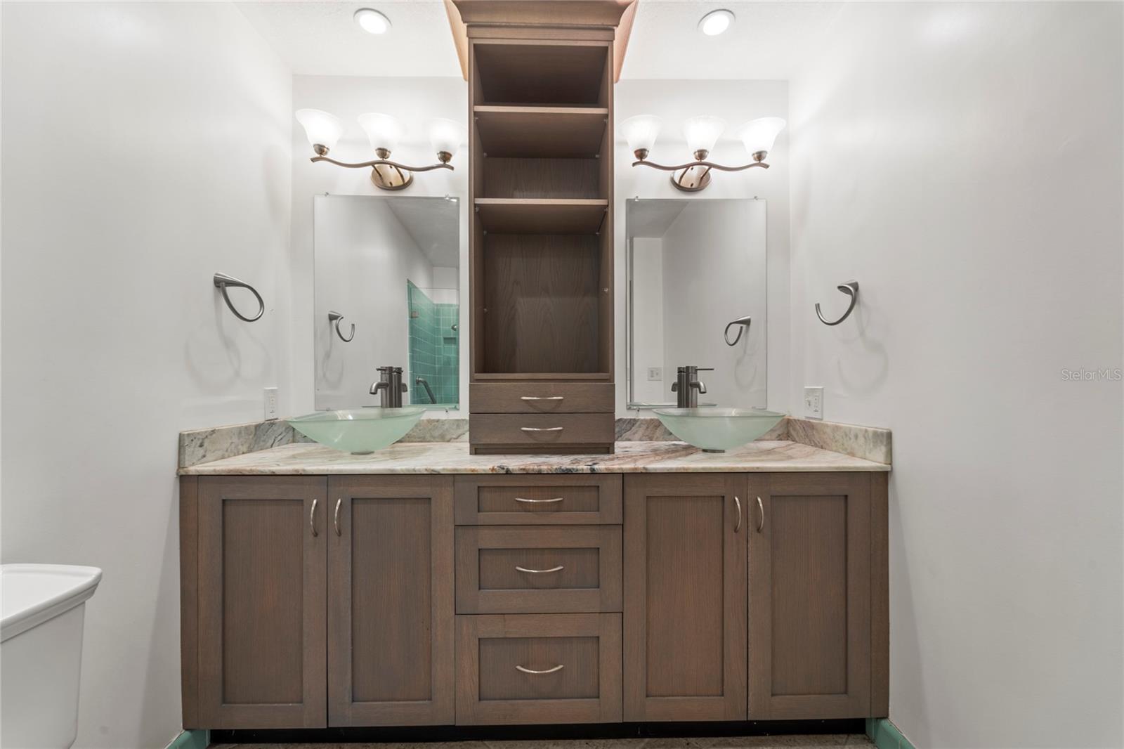 DON CE-SAR PLACE - Residential