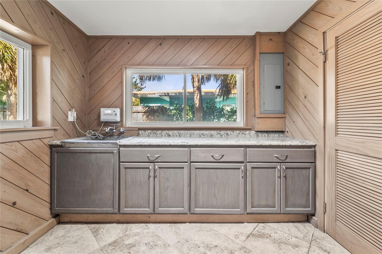 DON CE-SAR PLACE - Residential