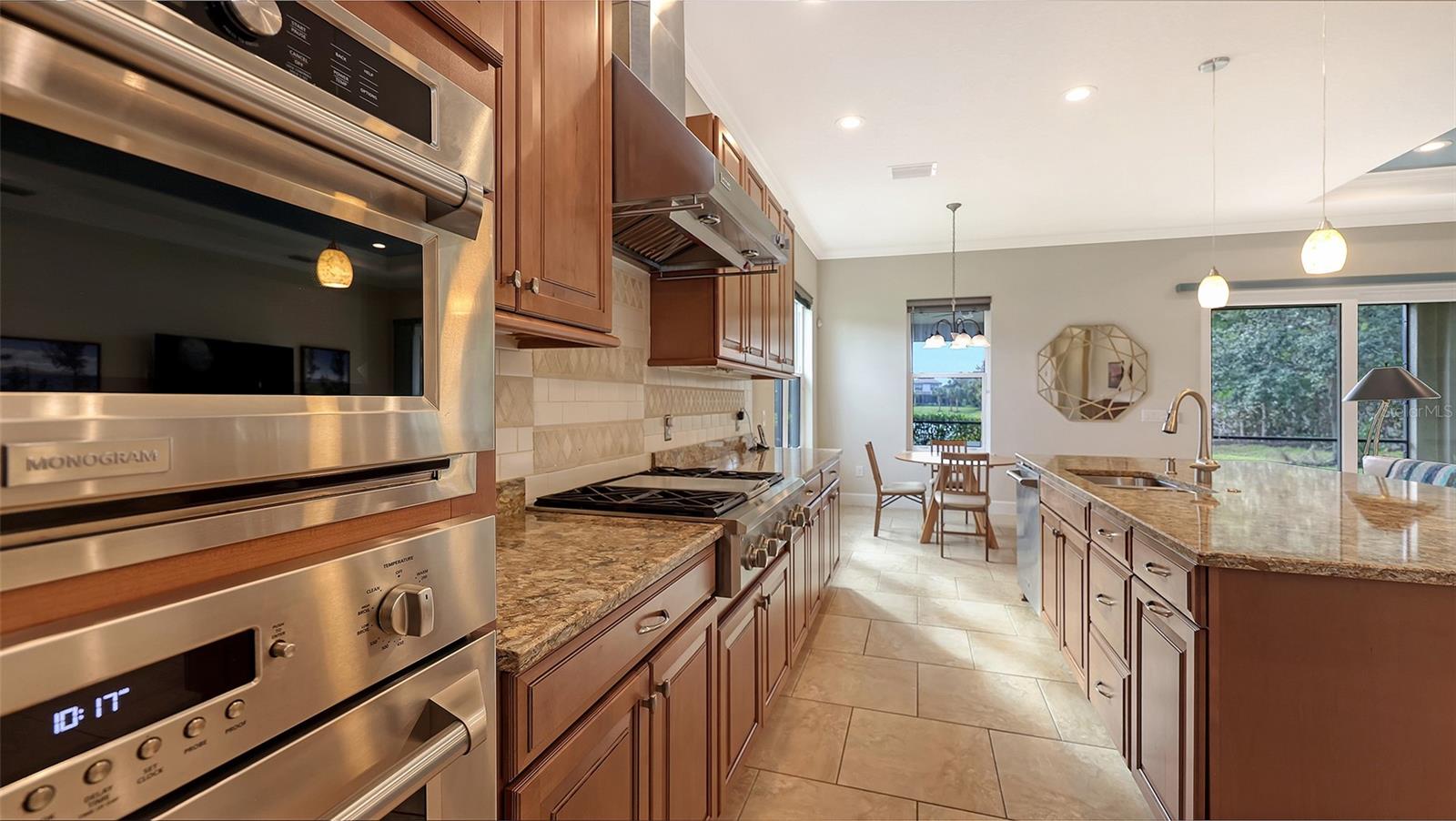 ESPLANADE/SIESTA KEY PH 3 - Residential