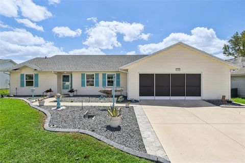 Photo of 6348 Highland Lakes Boulevard, Leesburg, FL 34748 (MLS # G5110674)
