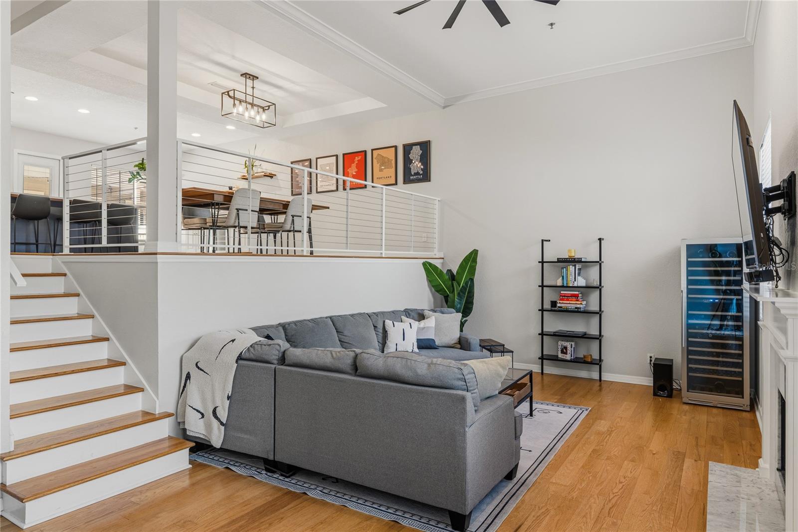 2403 W PALM DRIVE 2