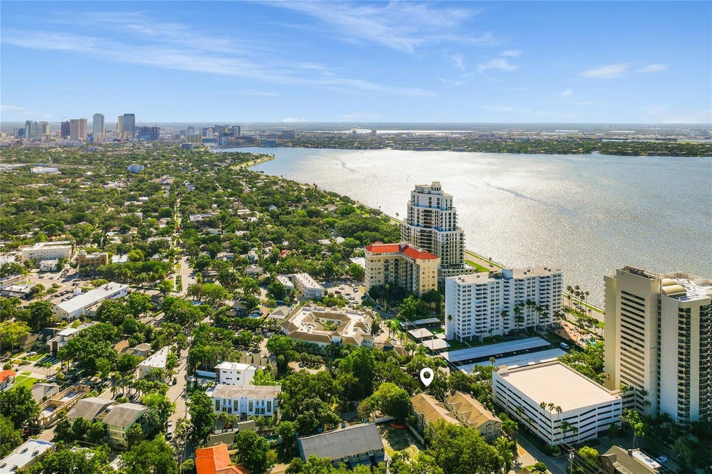 Photo of 2403 W Palm Drive #2, Tampa, FL 33629 (MLS # O6413548)