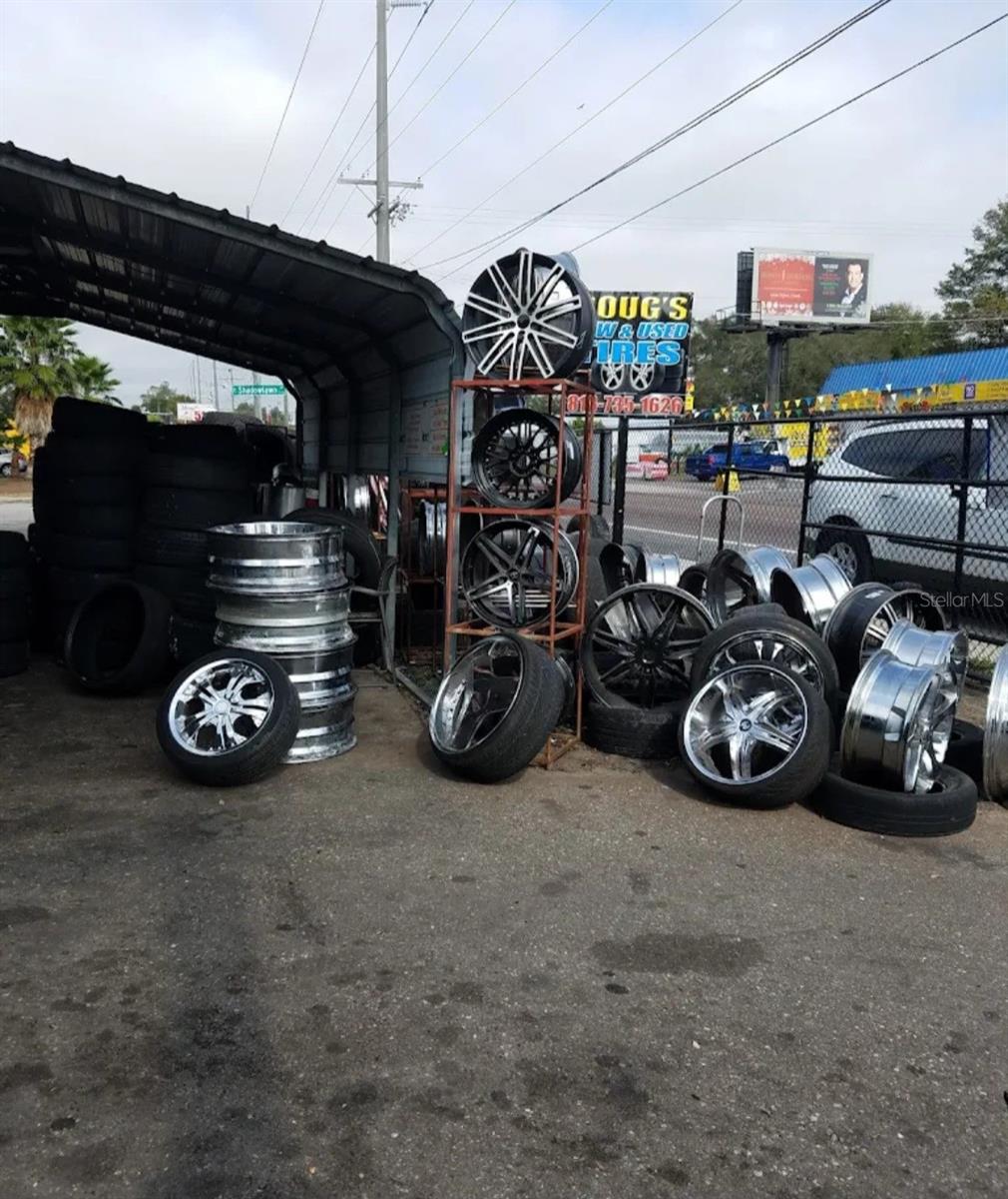 HAMPSHIRE PARK - Commercial Sale