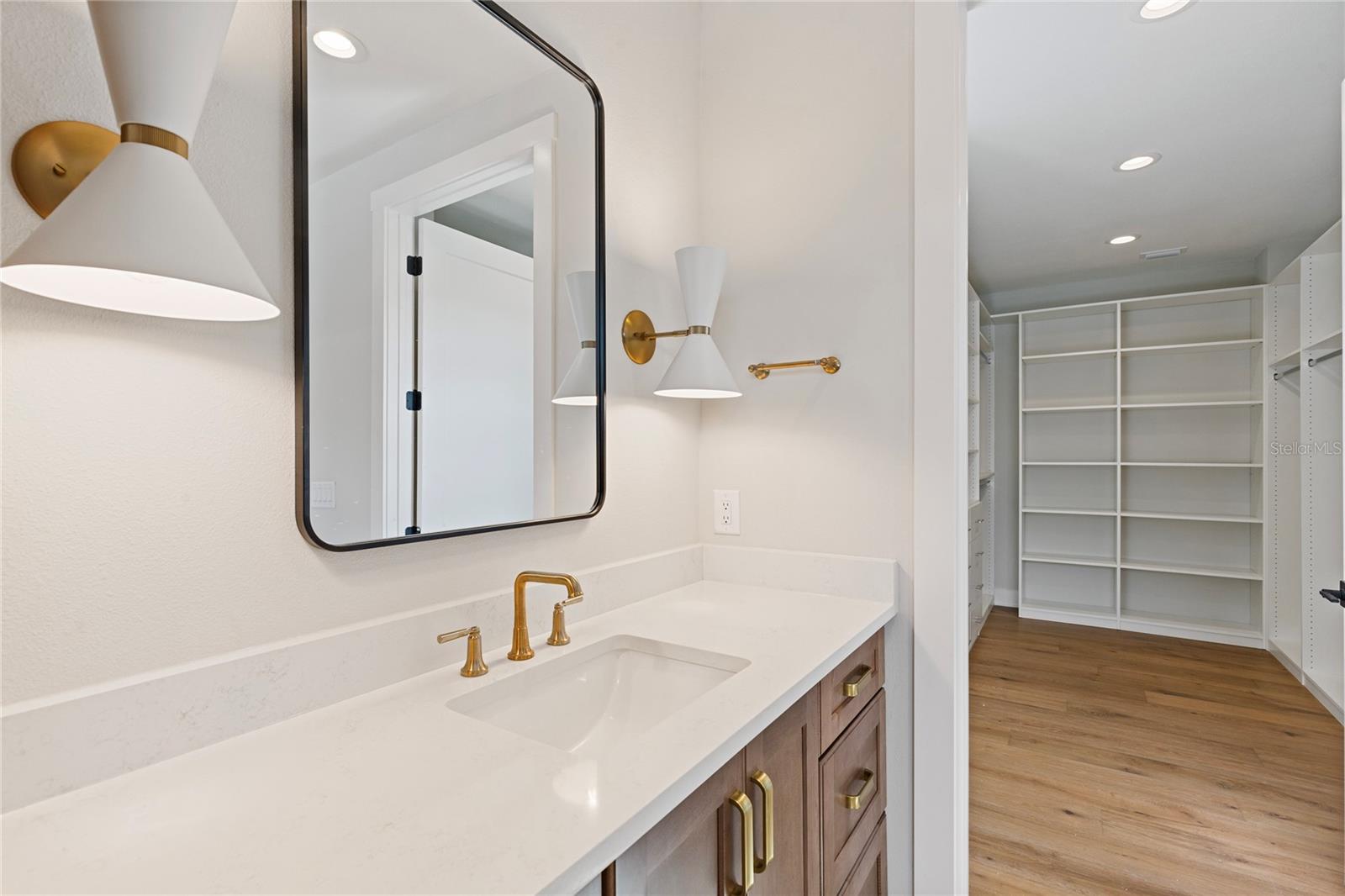 SUN PLAZA ISLES SEC 3 - Residential