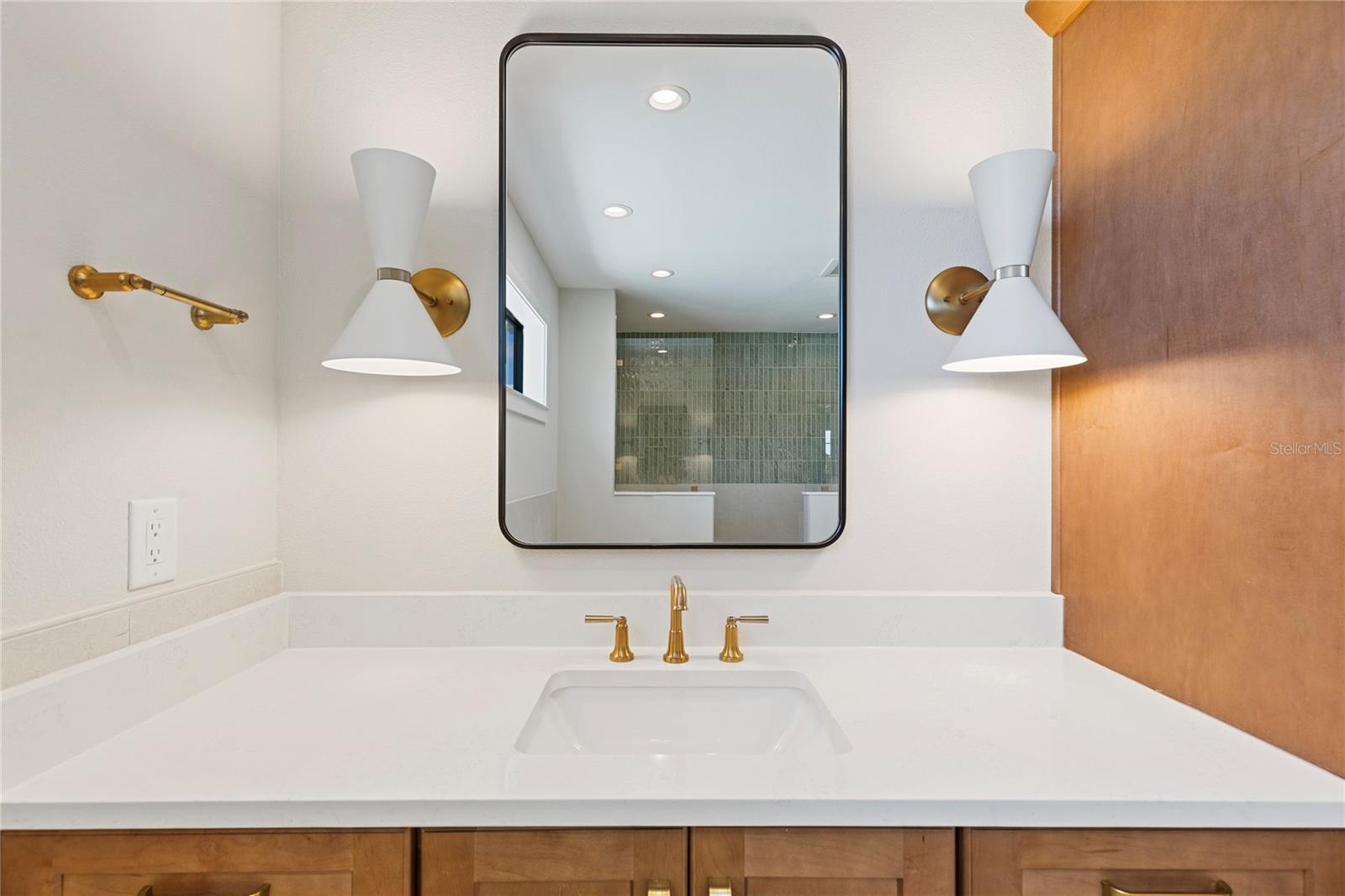 SUN PLAZA ISLES SEC 3 - Residential