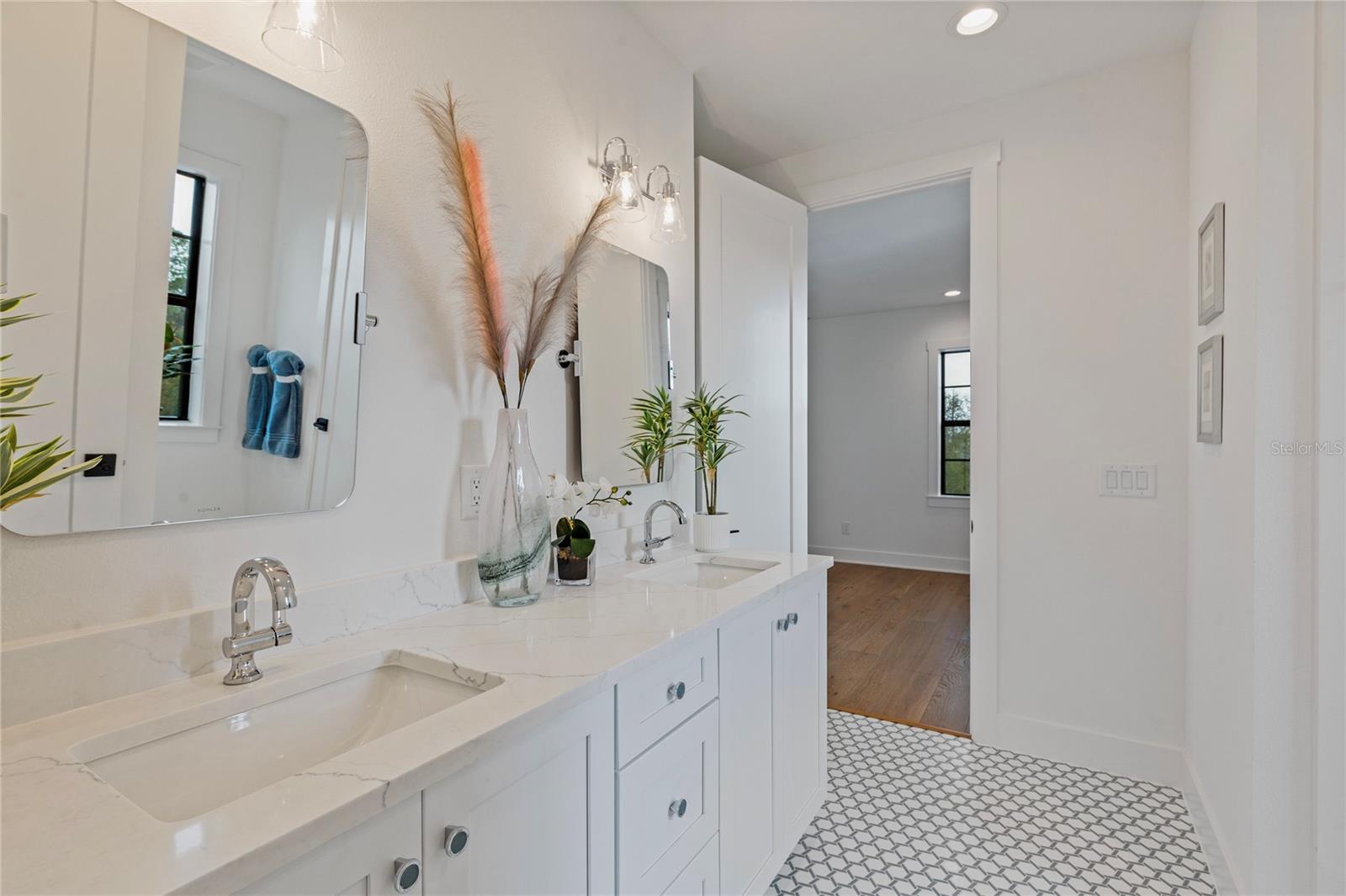 SUN PLAZA ISLES SEC 3 - Residential