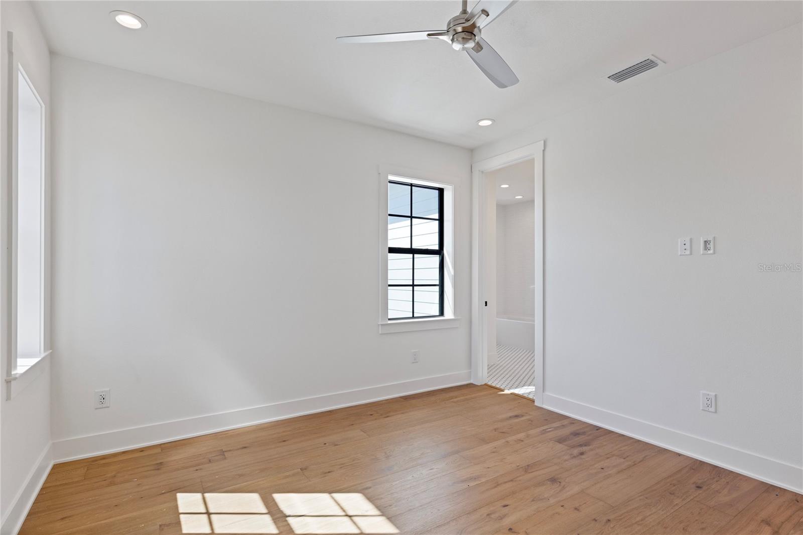 SUN PLAZA ISLES SEC 3 - Residential