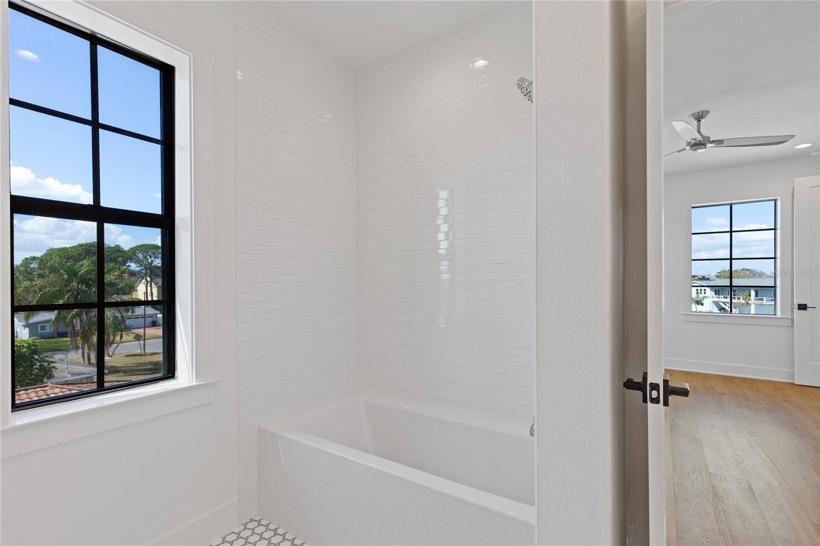 SUN PLAZA ISLES SEC 3 - Residential