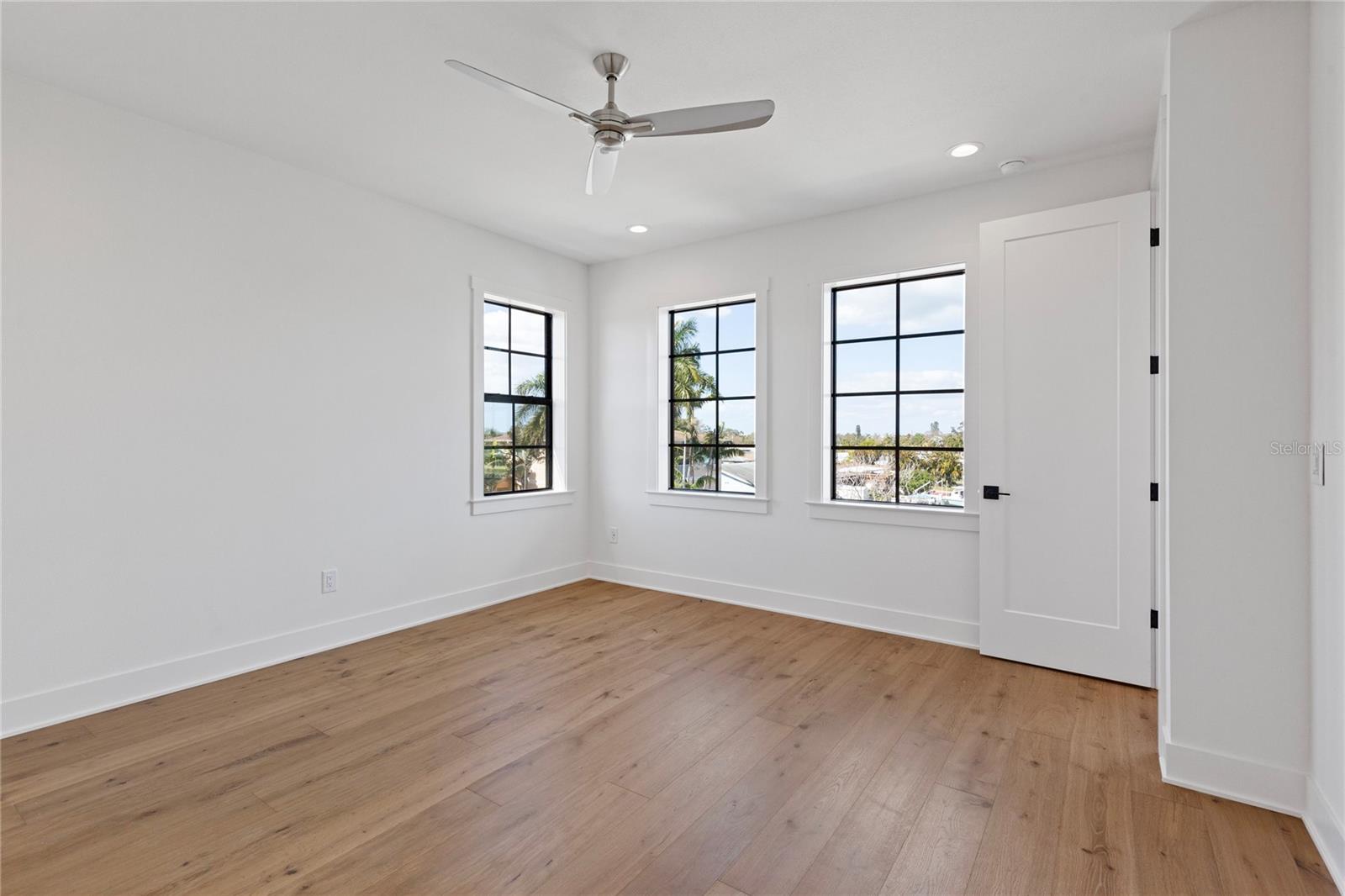 SUN PLAZA ISLES SEC 3 - Residential