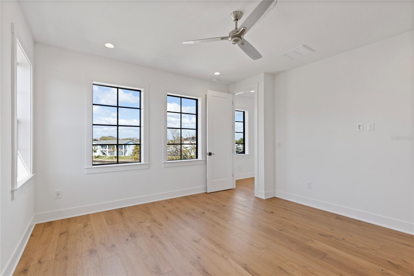 SUN PLAZA ISLES SEC 3 - Residential