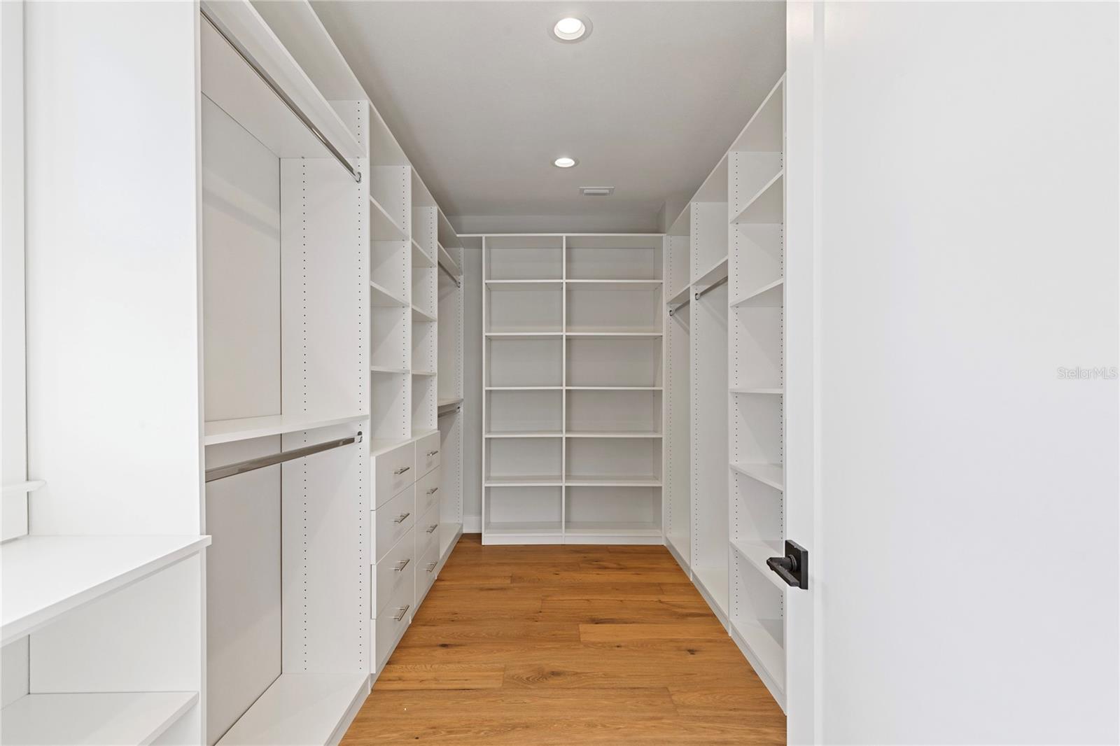 SUN PLAZA ISLES SEC 3 - Residential