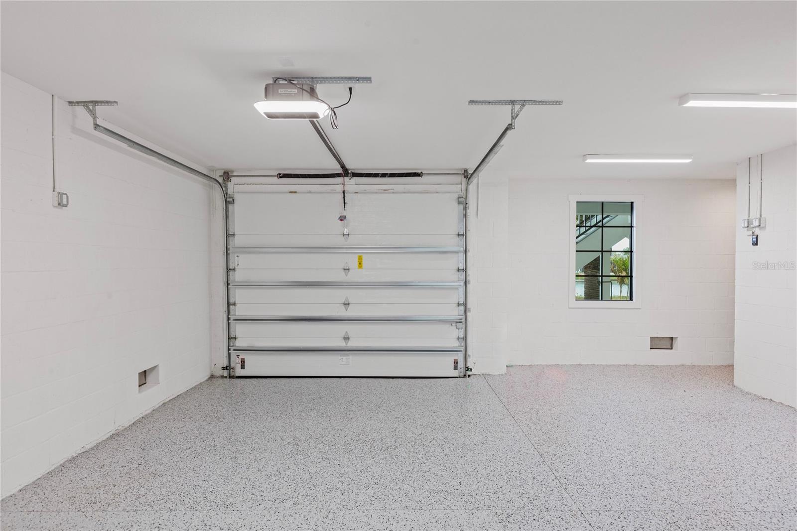 SUN PLAZA ISLES SEC 3 - Residential