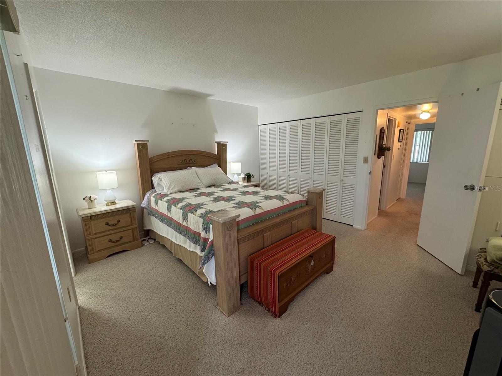 GATEWAY SQUARE APTS - Residential
