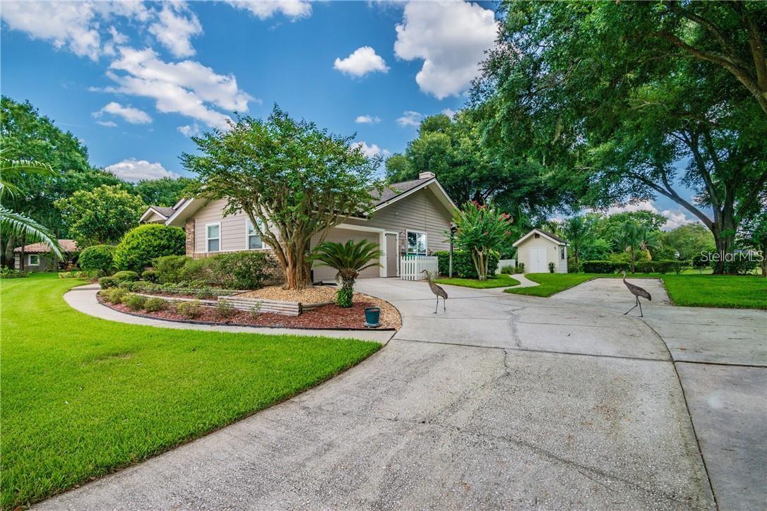 CRYSTAL LAKE ESTATES - Residential Lease