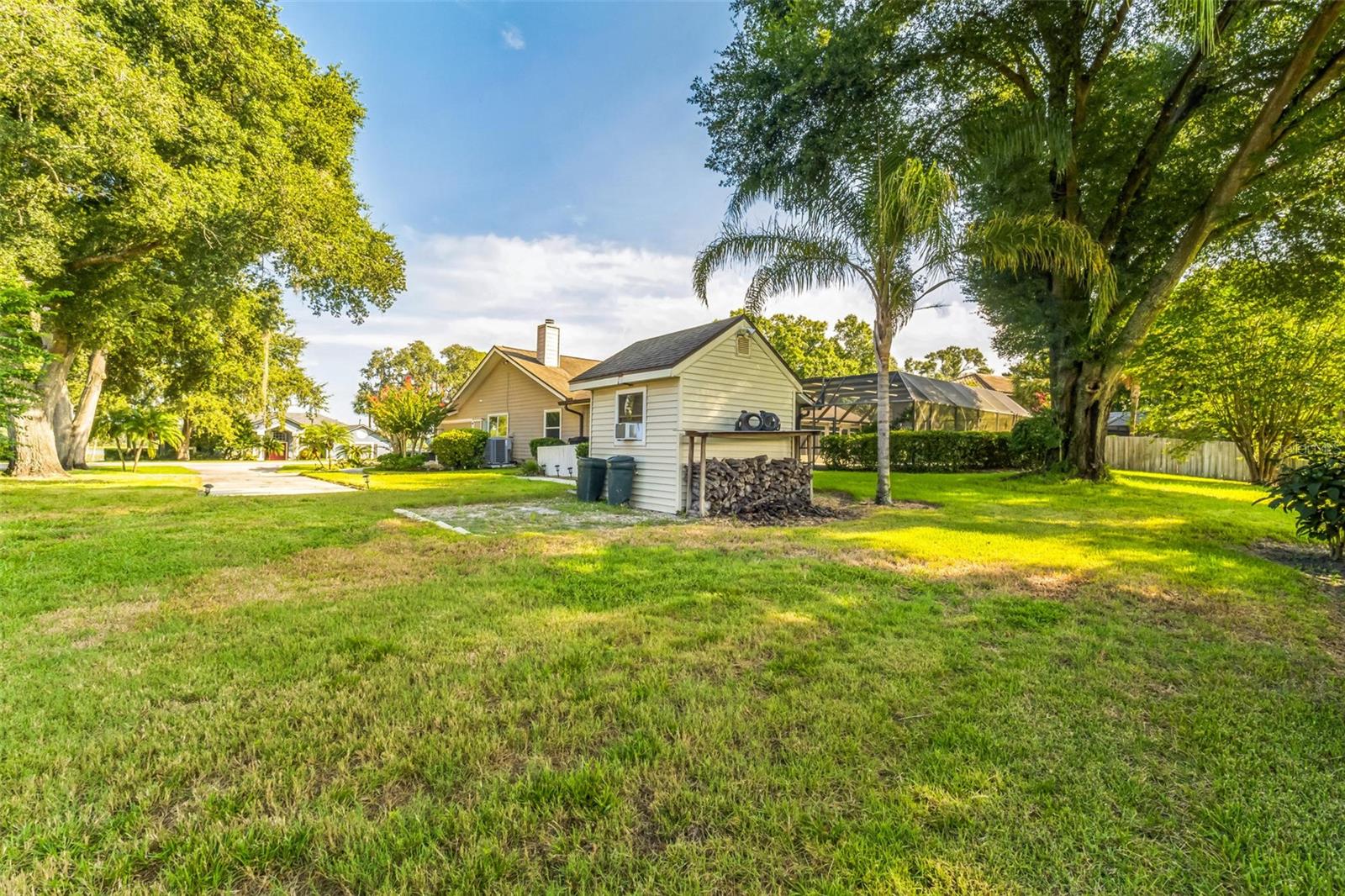 CRYSTAL LAKE ESTATES - Residential Lease