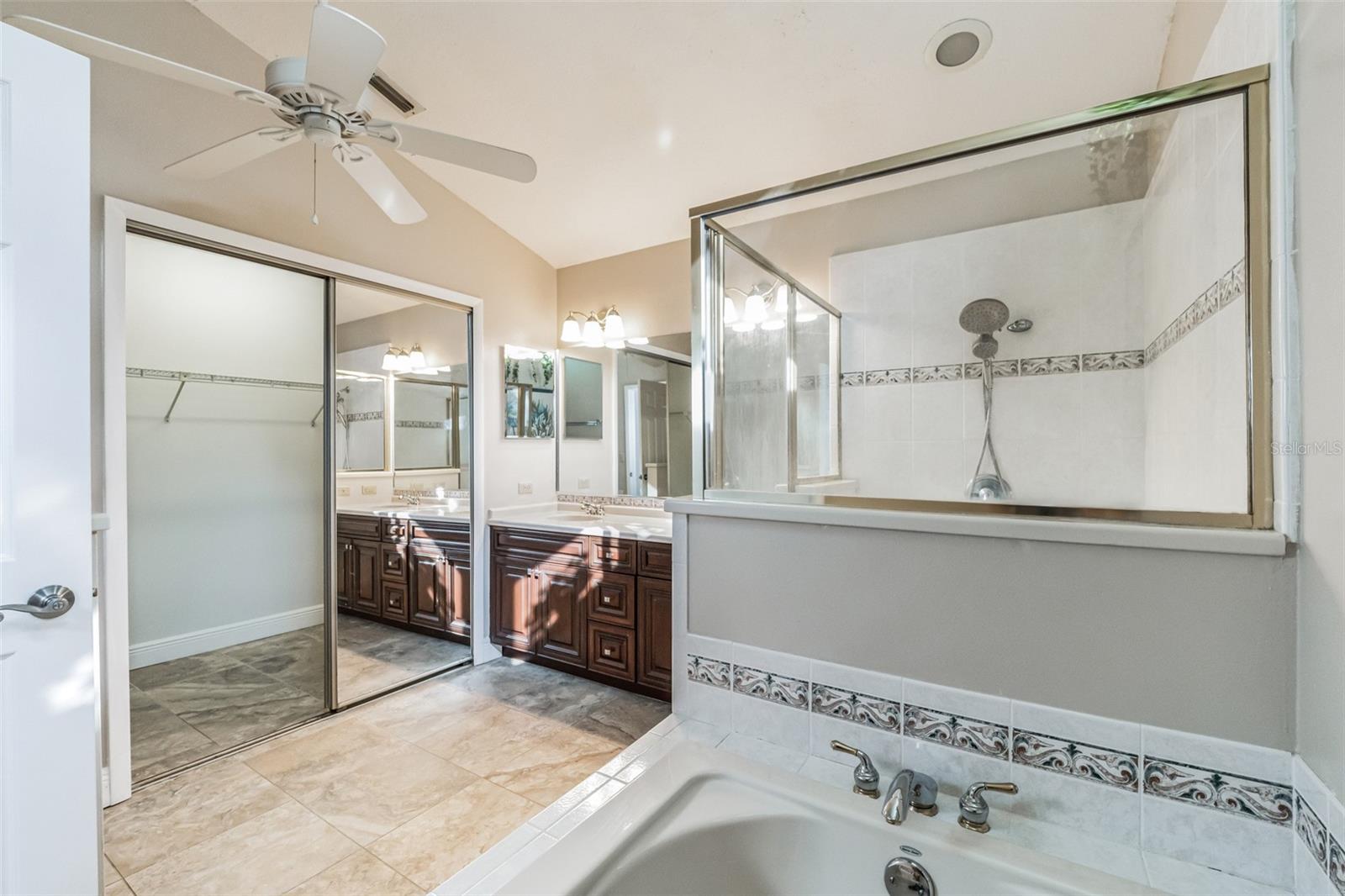 CRYSTAL LAKE ESTATES - Residential Lease