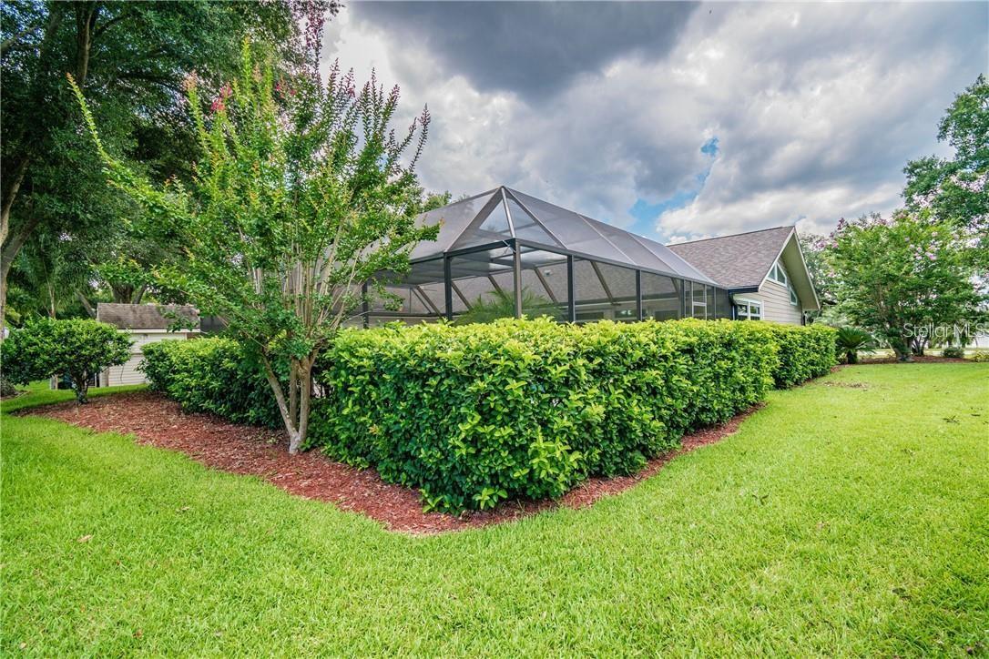 CRYSTAL LAKE ESTATES - Residential Lease