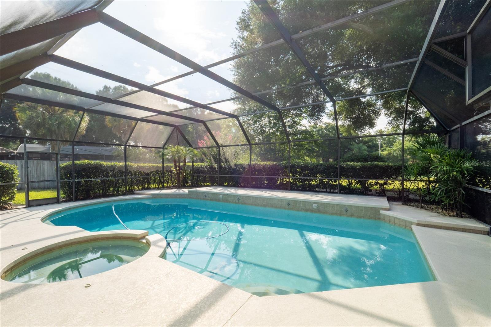 CRYSTAL LAKE ESTATES - Residential Lease