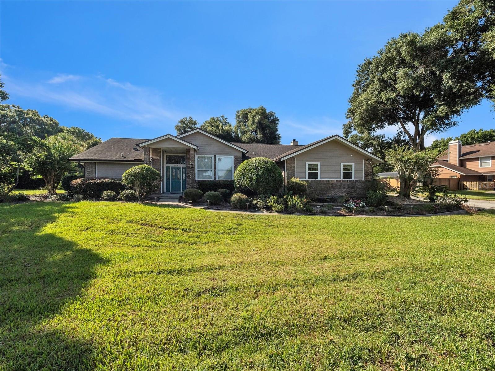 CRYSTAL LAKE ESTATES - Residential Lease