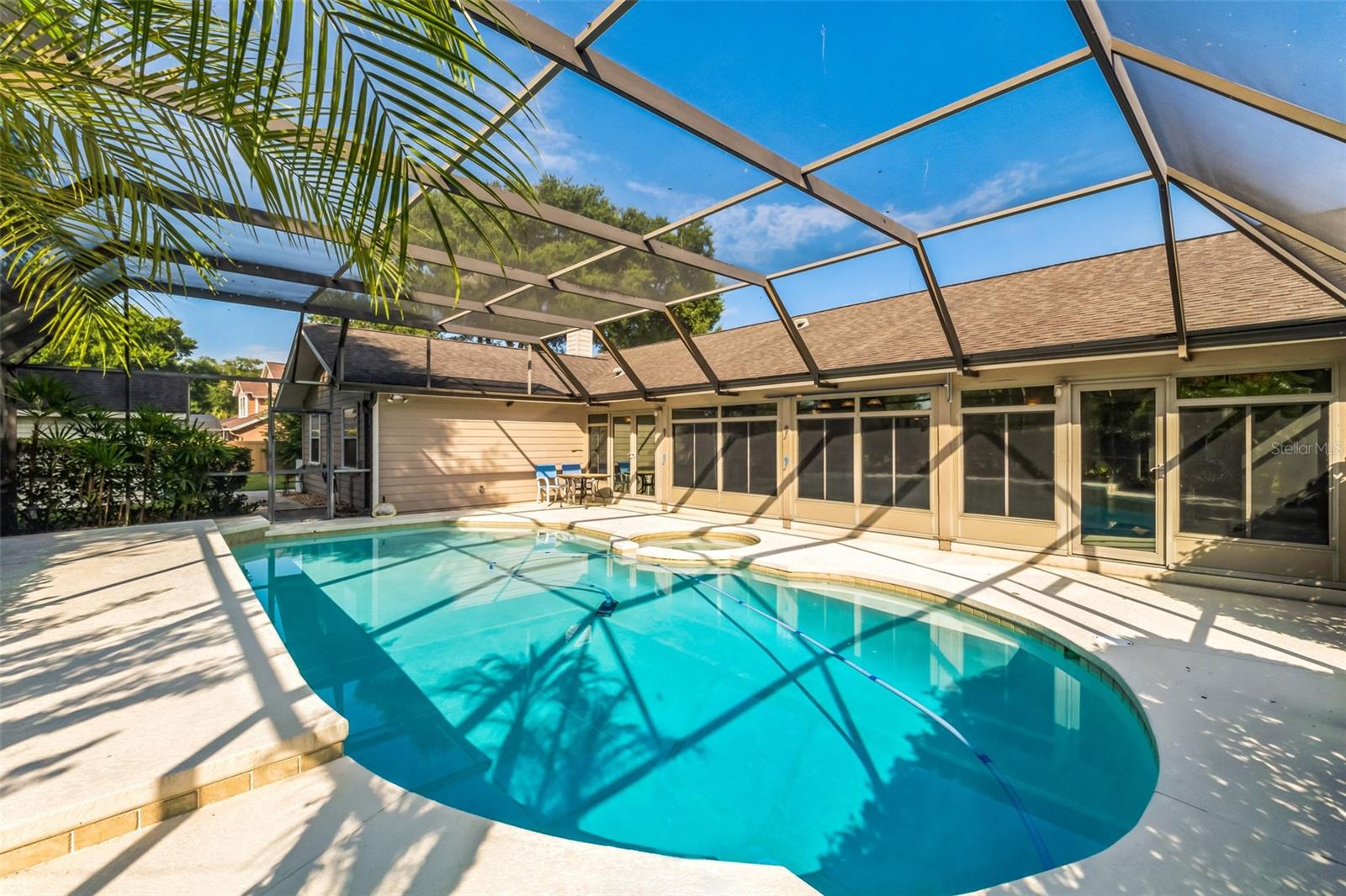 CRYSTAL LAKE ESTATES - Residential Lease