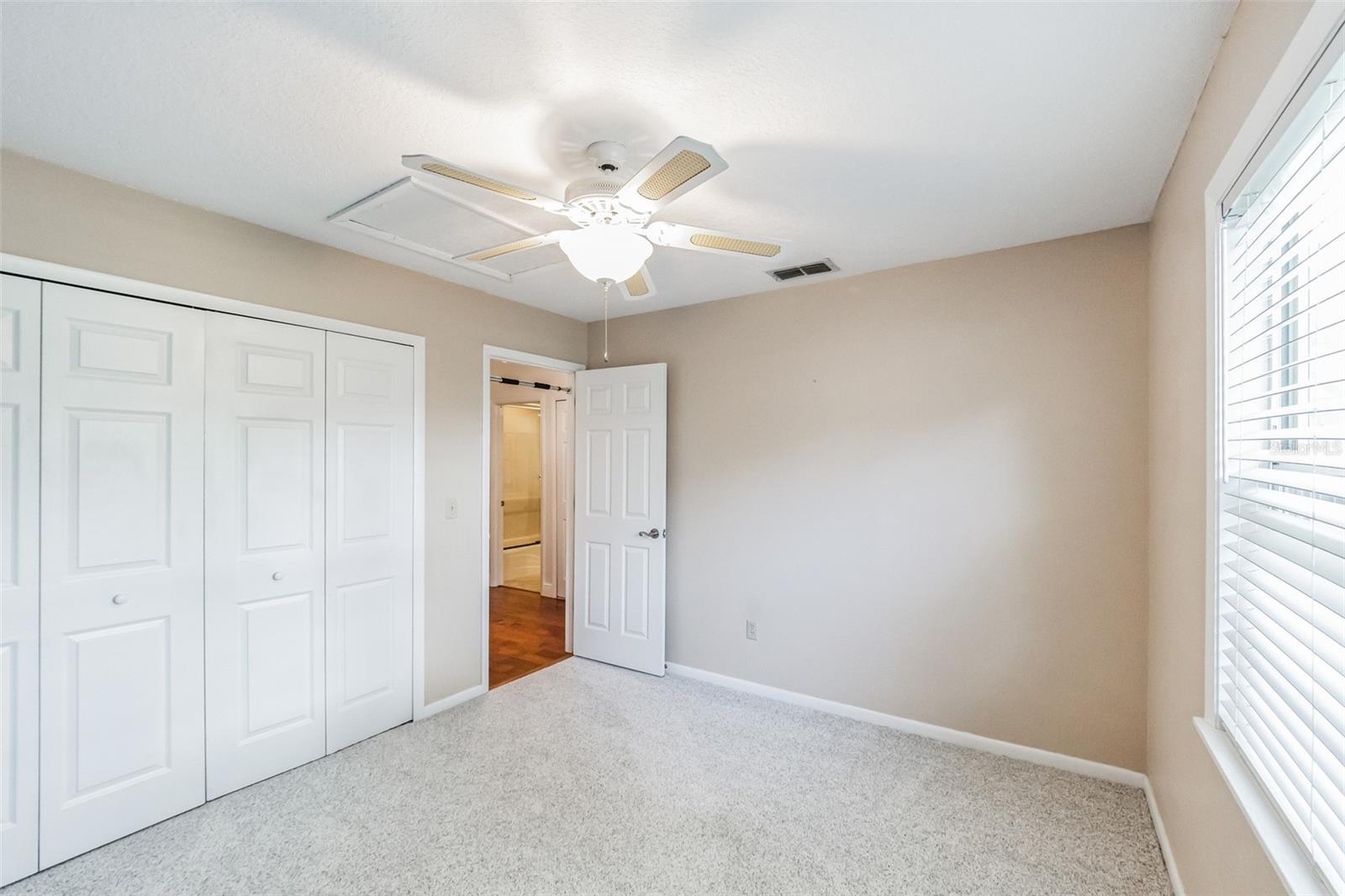 CRYSTAL LAKE ESTATES - Residential Lease