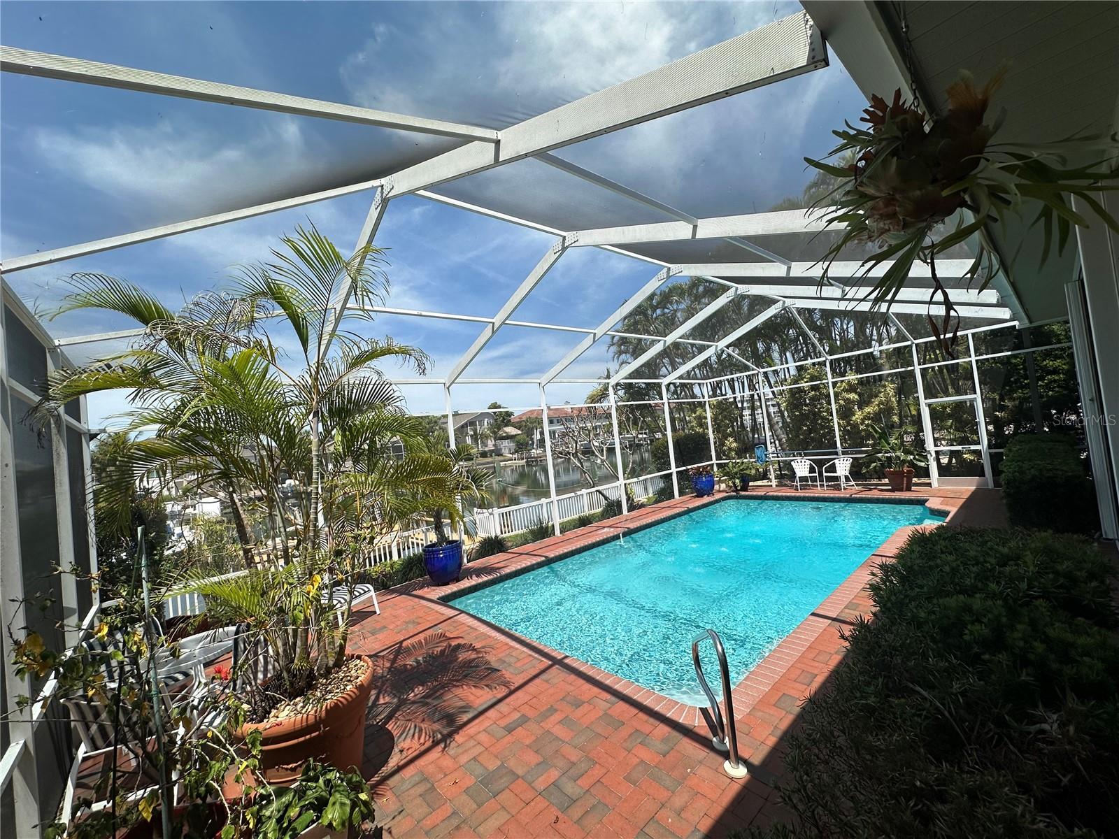 TIERRA VERDE - Residential