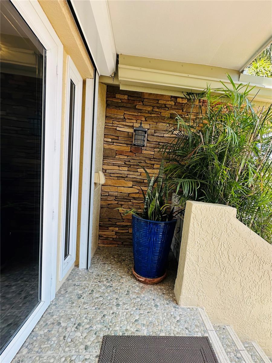 TIERRA VERDE - Residential