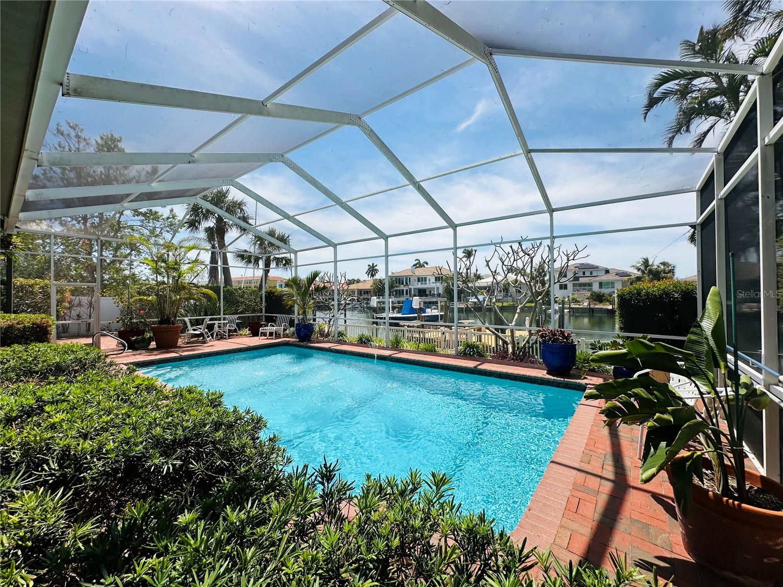 TIERRA VERDE - Residential