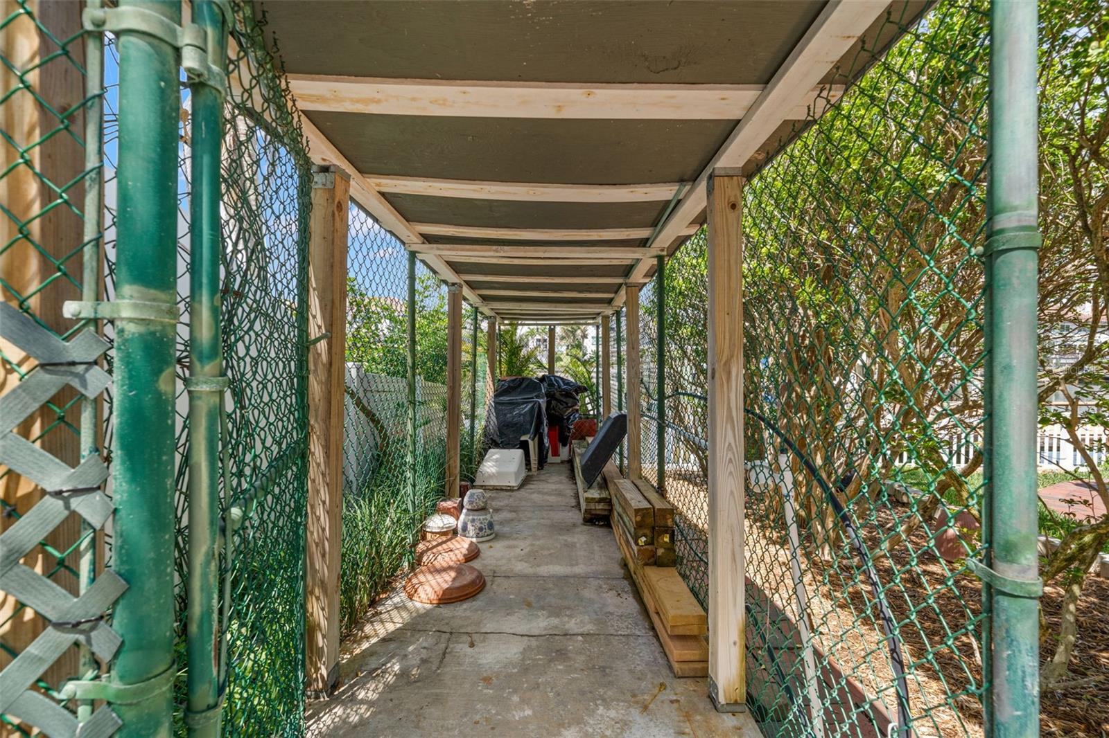 TIERRA VERDE - Residential