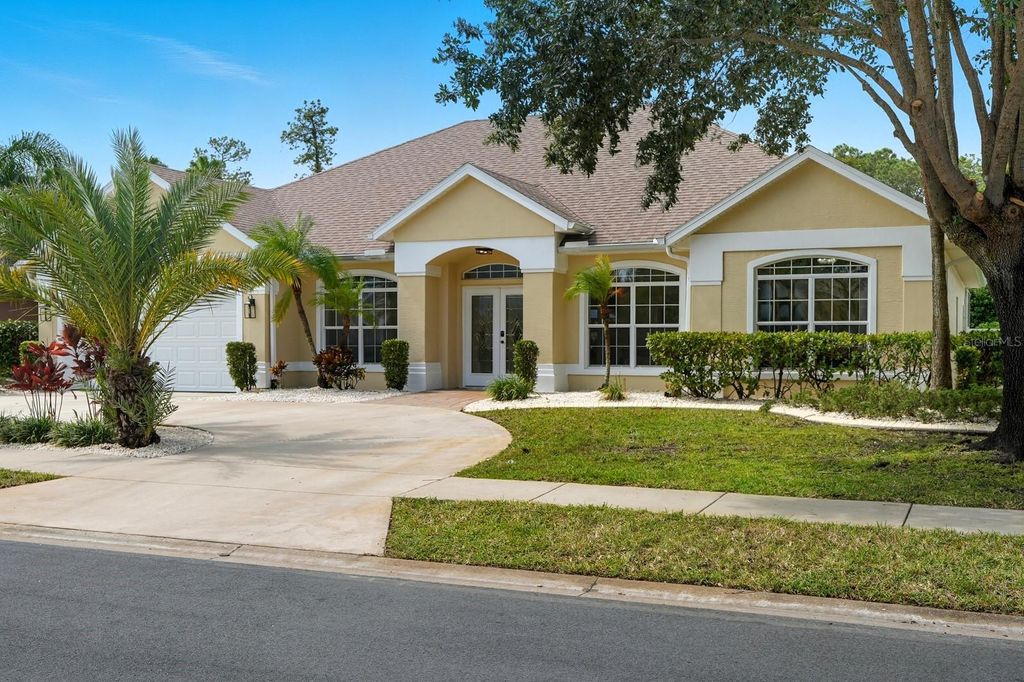 Photo of 8 Lakeside Place W, Palm Coast, FL 32137 (MLS # FC312634)