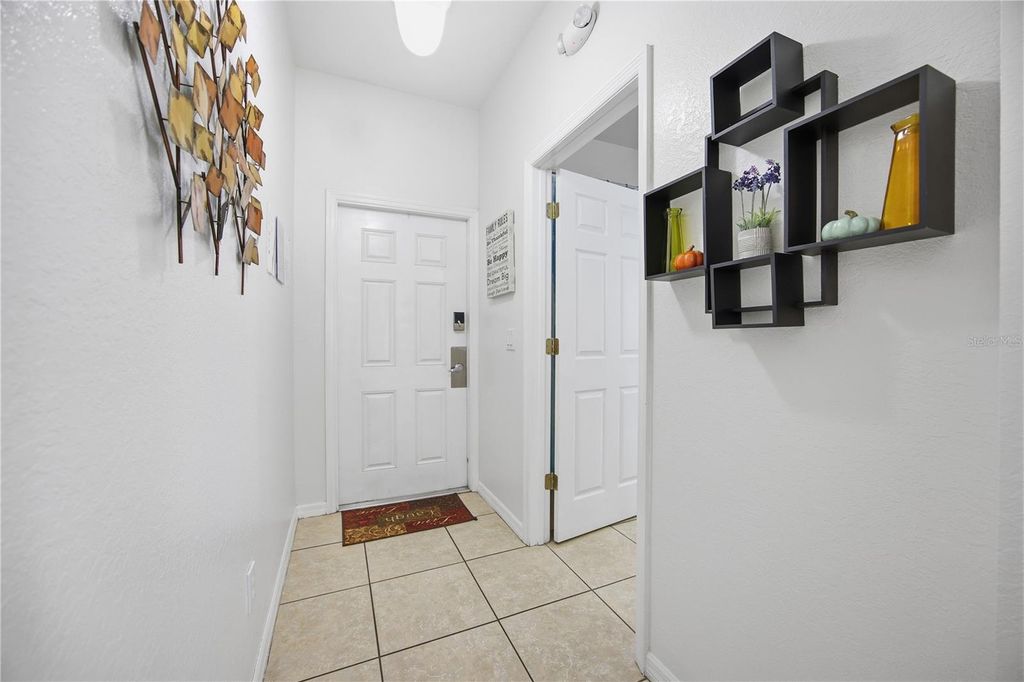 Photo of 510 Calabria Avenue, Davenport, FL 33897 (MLS # S5143029)