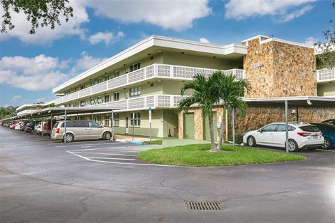 Photo of 4885 1st Street NE #305, St Petersburg, FL 33703 (MLS # TB8362966)