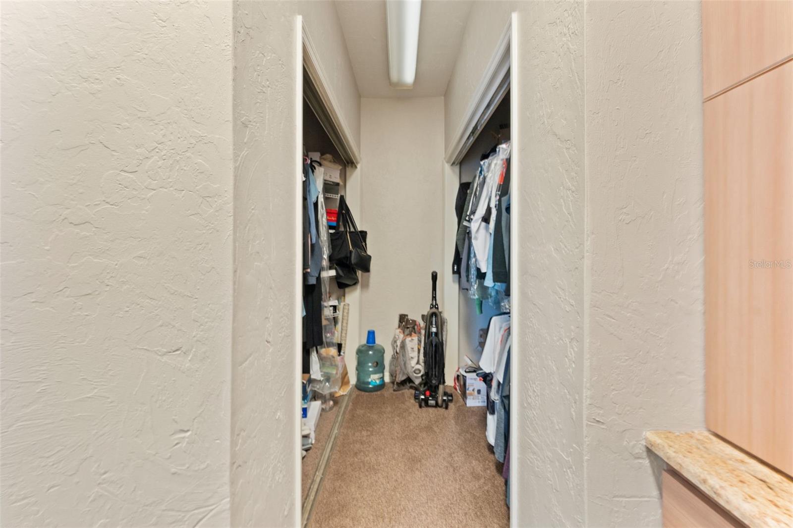 TIFFANY OAKS LAKESIDE CONDO - Residential