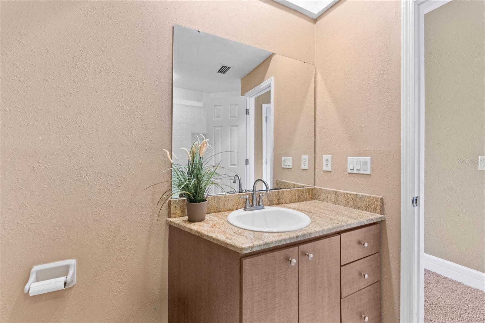 TIFFANY OAKS LAKESIDE CONDO - Residential