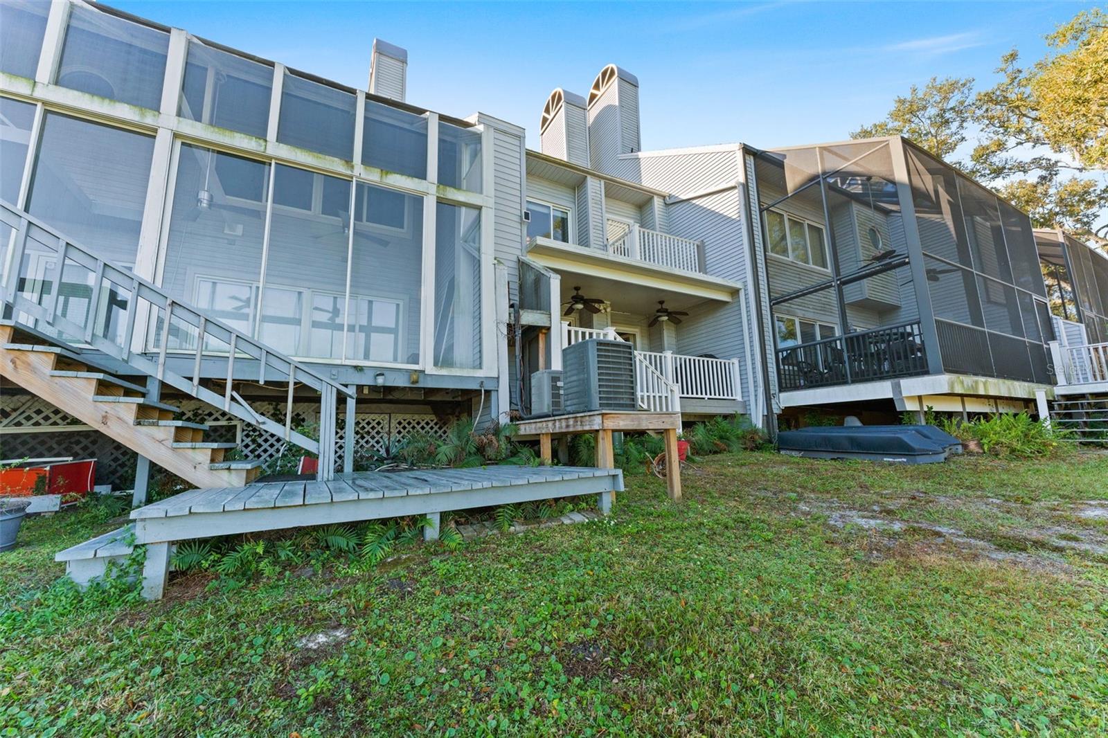 TIFFANY OAKS LAKESIDE CONDO - Residential