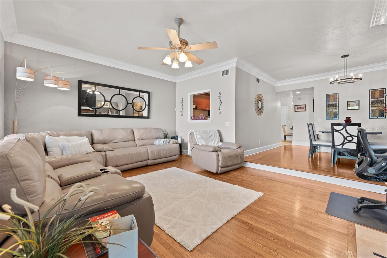 TIFFANY OAKS LAKESIDE CONDO - Residential