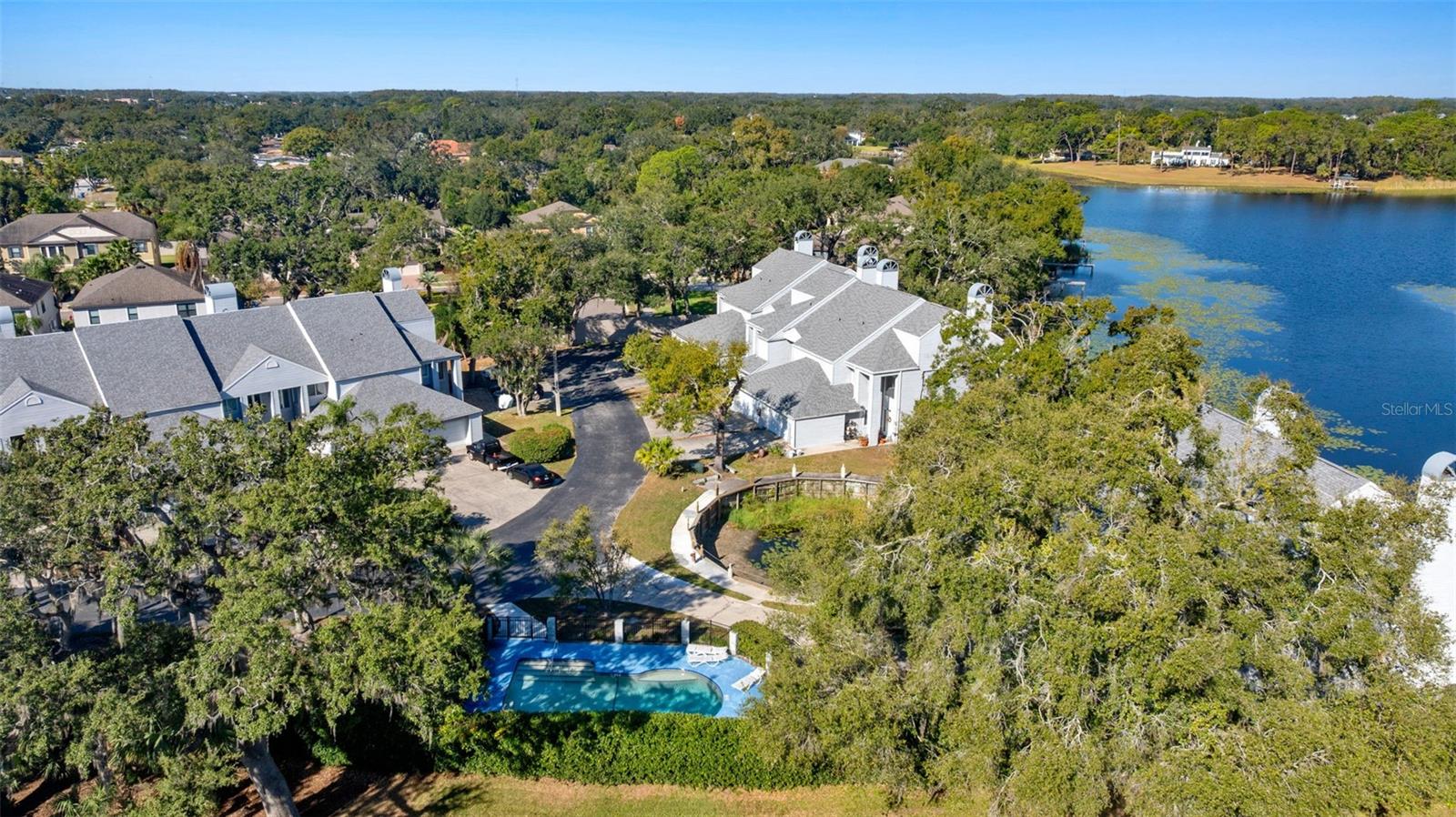 TIFFANY OAKS LAKESIDE CONDO - Residential