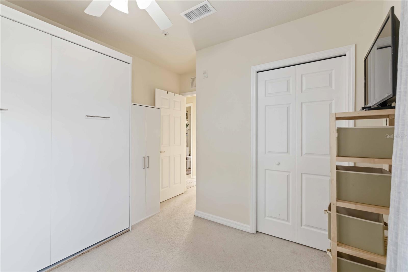 LAKESIDE VILLAGE TOWNHOME - Residential