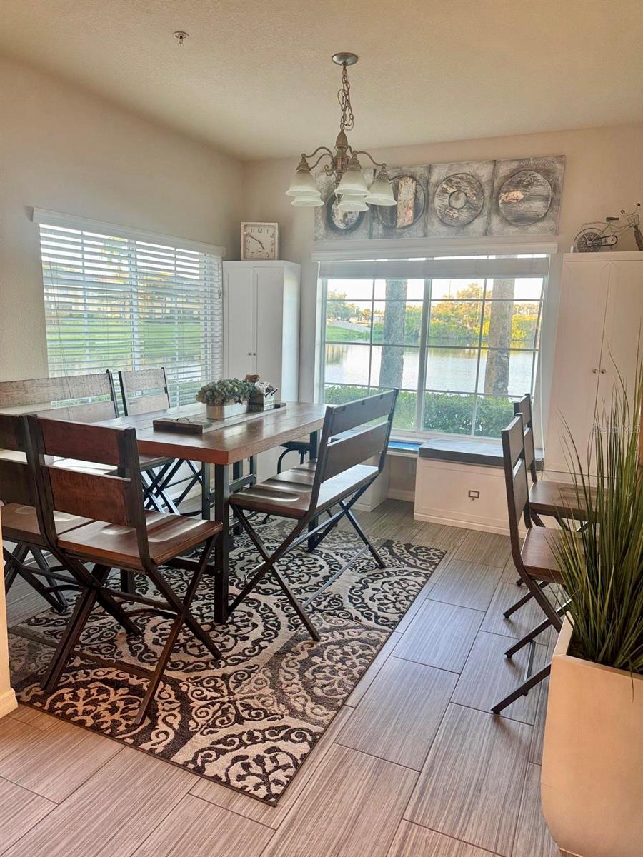 LAKESIDE VILLAGE TOWNHOME - Residential