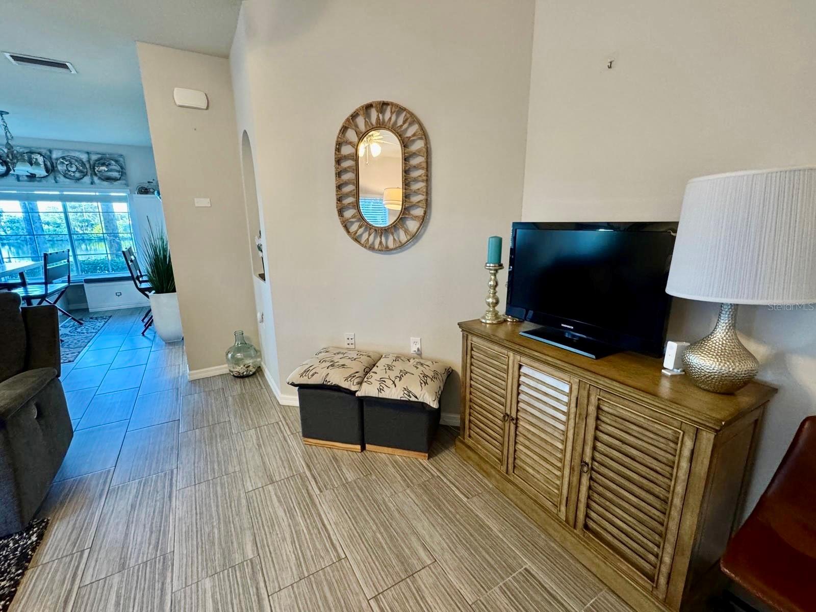 LAKESIDE VILLAGE TOWNHOME - Residential