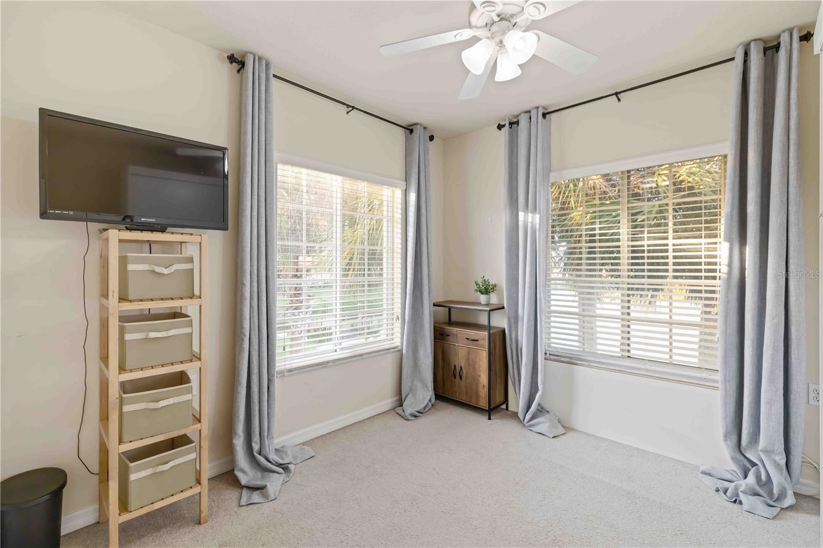 LAKESIDE VILLAGE TOWNHOME - Residential