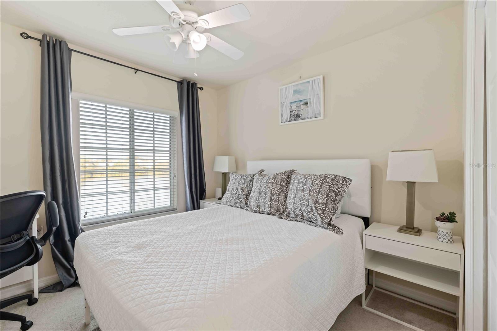 LAKESIDE VILLAGE TOWNHOME - Residential