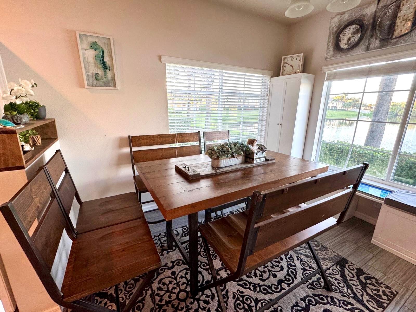 LAKESIDE VILLAGE TOWNHOME - Residential