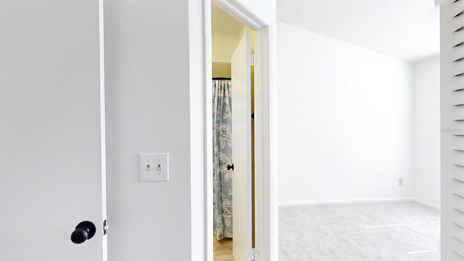 PINEBROOK ESTATES - Residential Lease