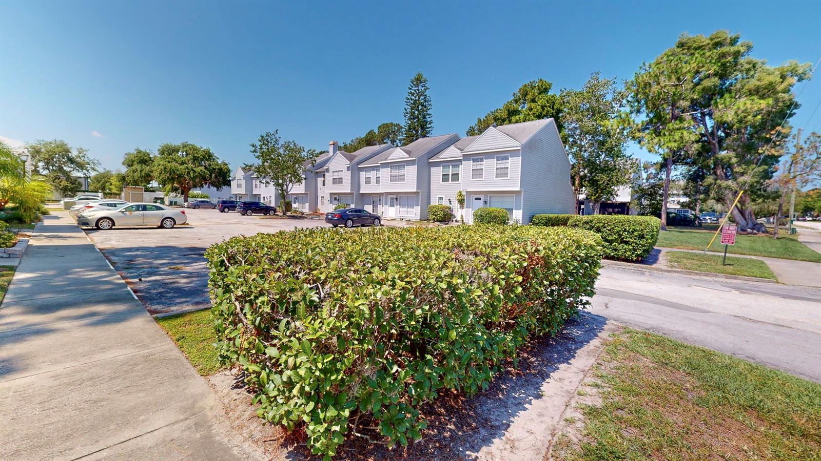 PINEBROOK ESTATES - Residential Lease